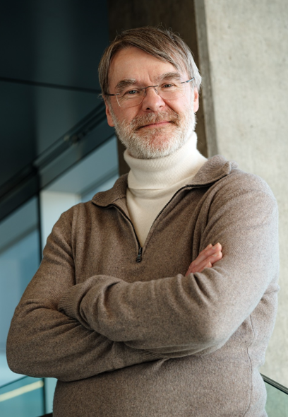 Dr André Denault