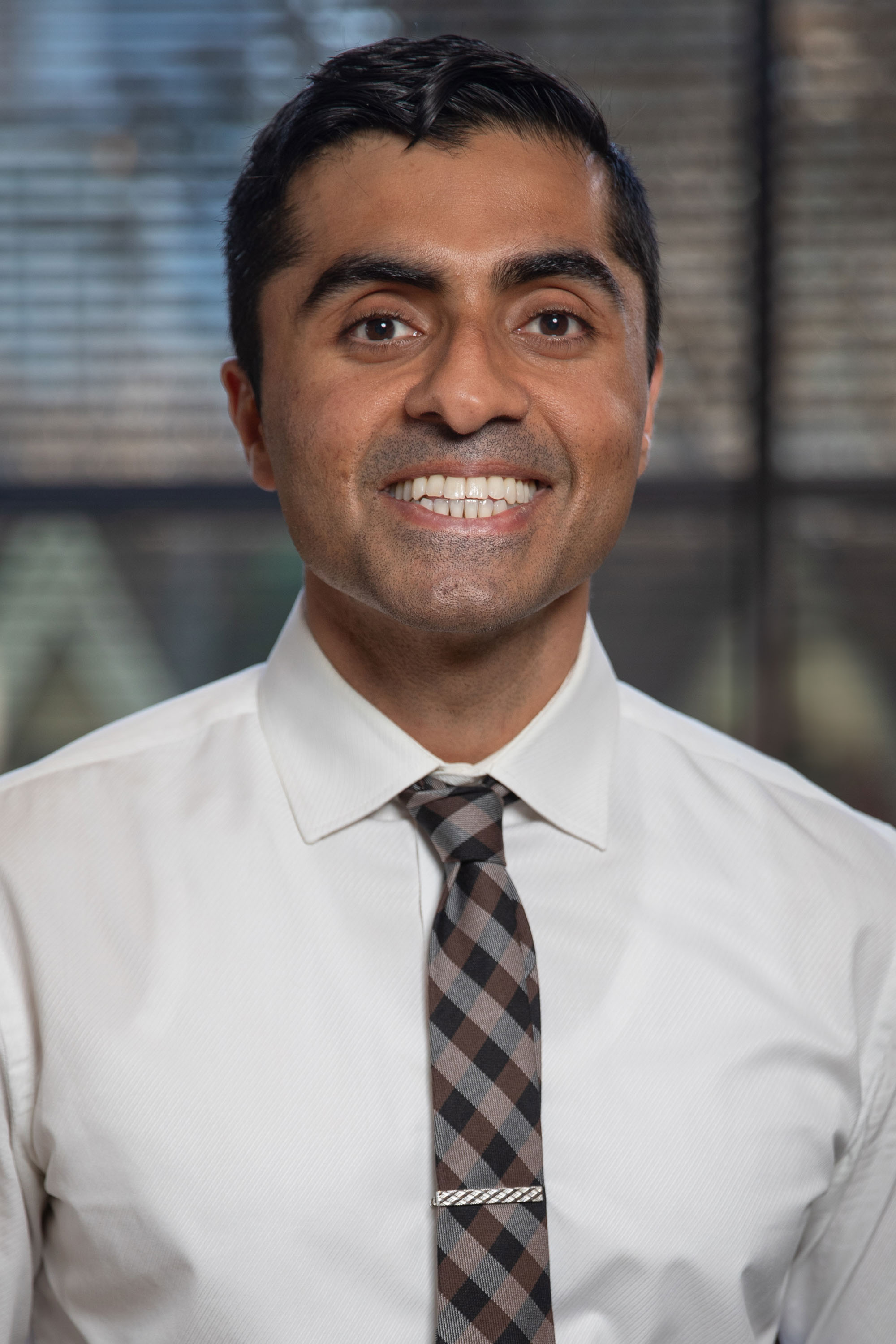 Dr Farrukh Munshey